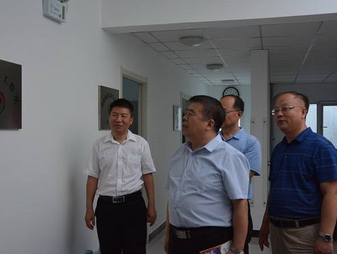 司法部、司法局領(lǐng)導(dǎo)蒞臨粵泰司法鑒定所調(diào)研指導(dǎo)工作